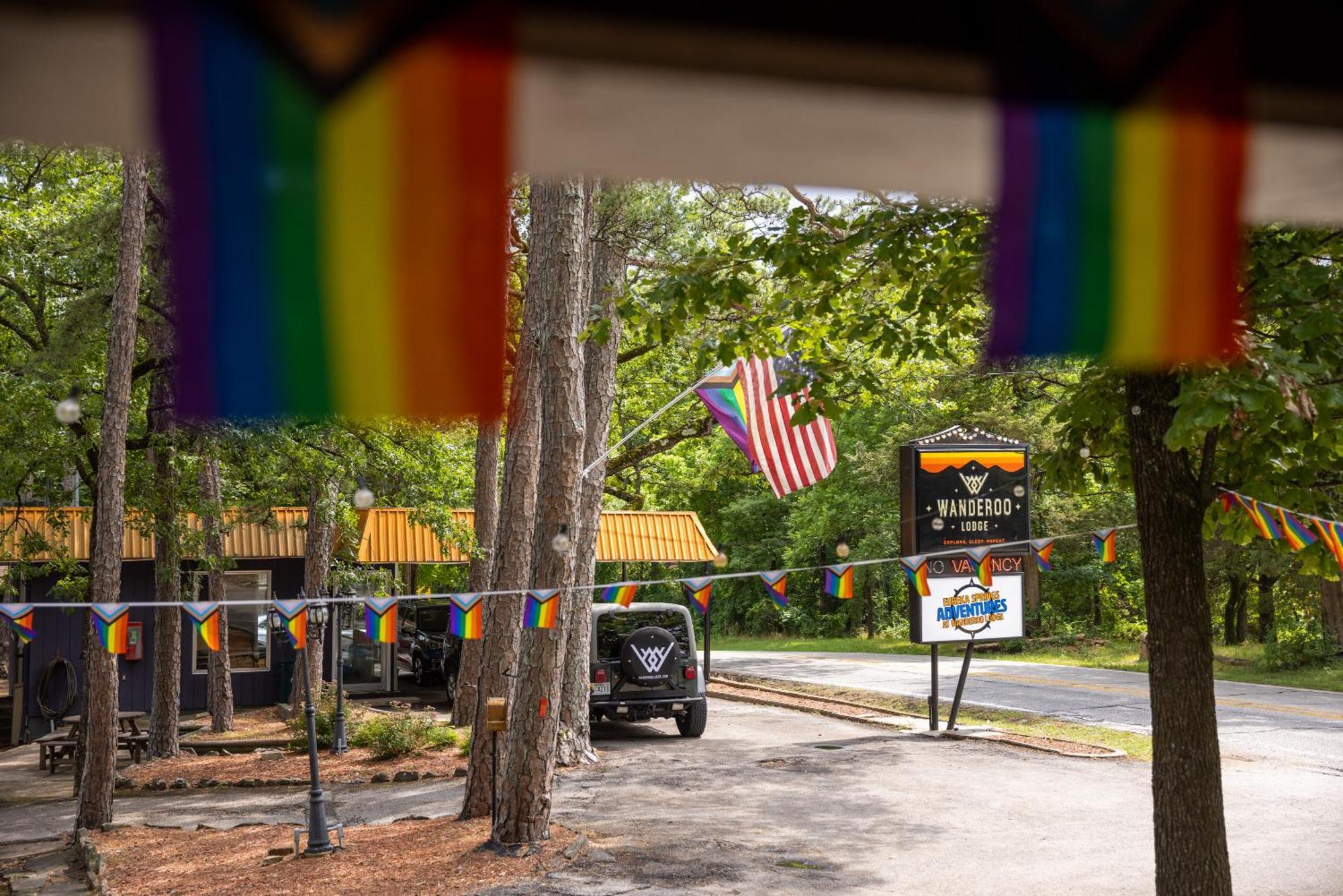 The Wanderoo Lodge Eureka Springs Esterno foto