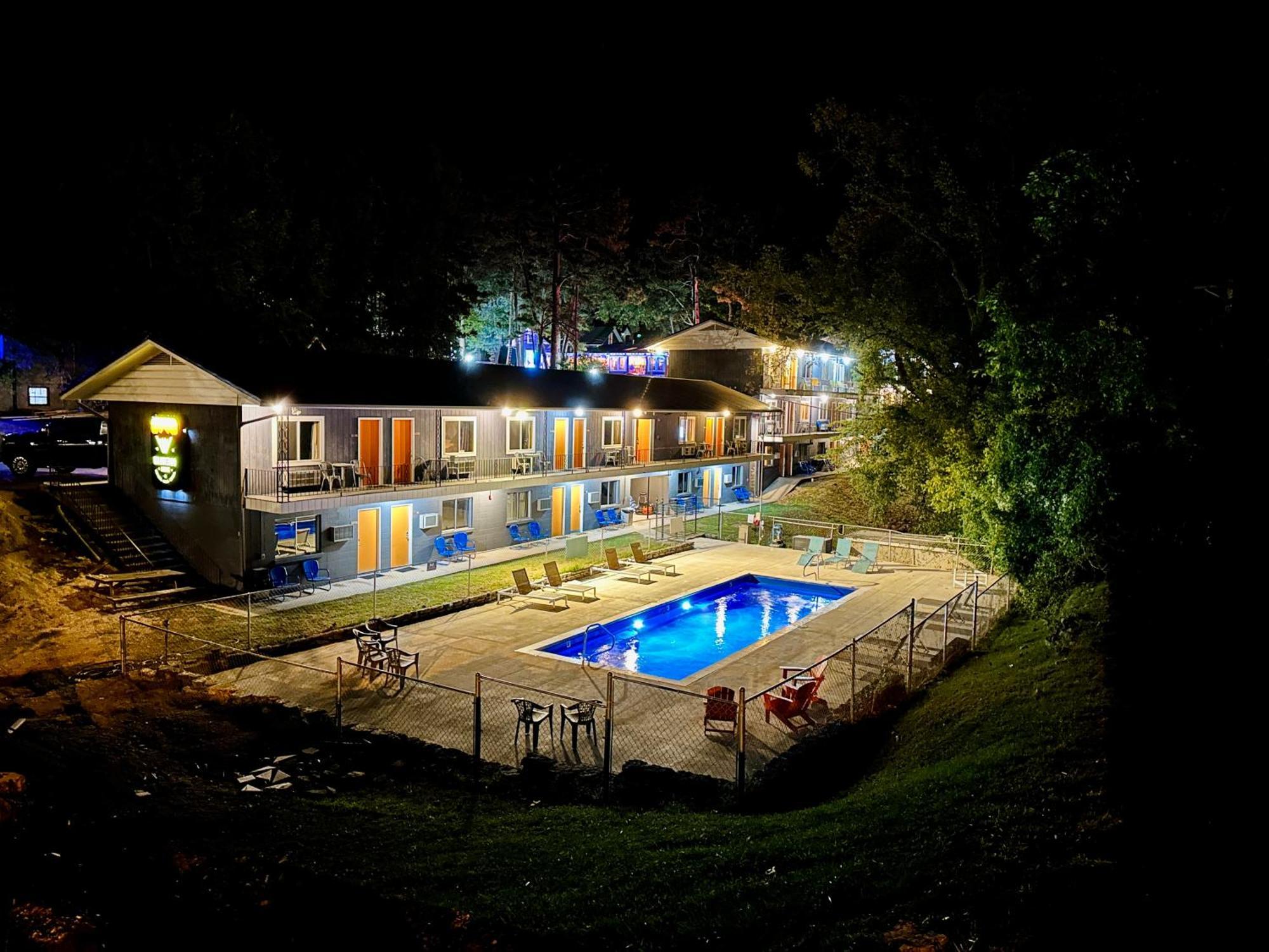 The Wanderoo Lodge Eureka Springs Esterno foto